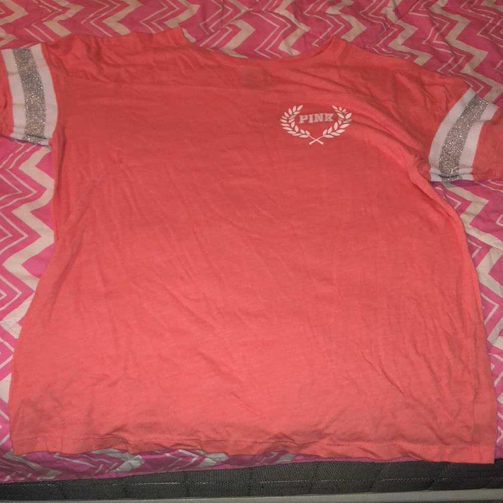 Vs pink top